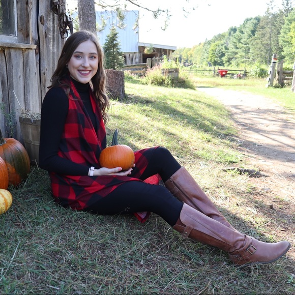 Meet your Posher, Rebecca - Picture 1 of 1